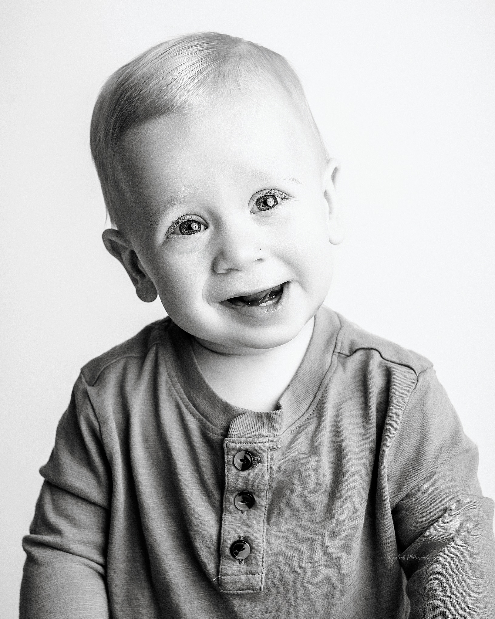 Maryland Personality Portraits | Timeless Black & White Children’s Portraits