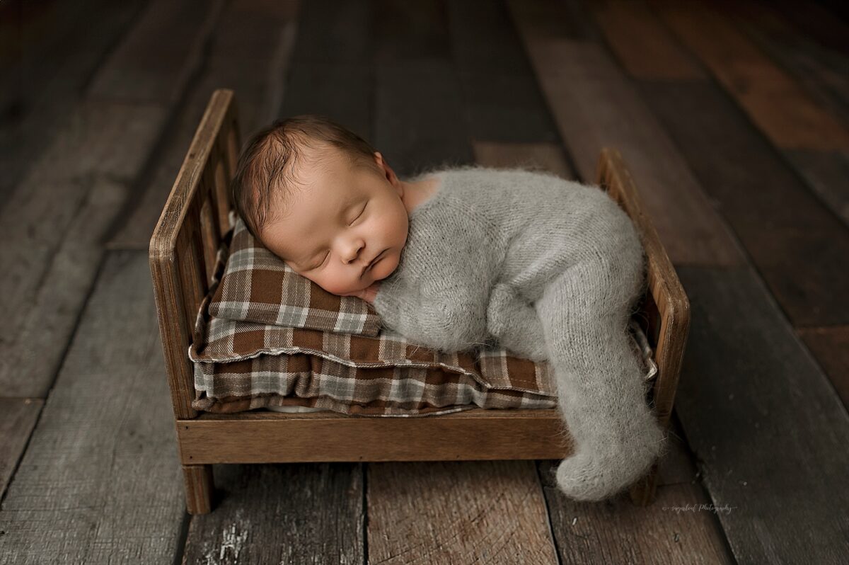 Newborn baby photographed by Baltimore newborn photographer in Bel Air studio