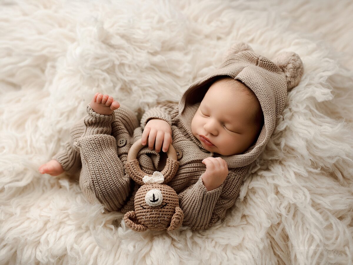 What to Expect When Hiring a Baltimore Newborn Photographer