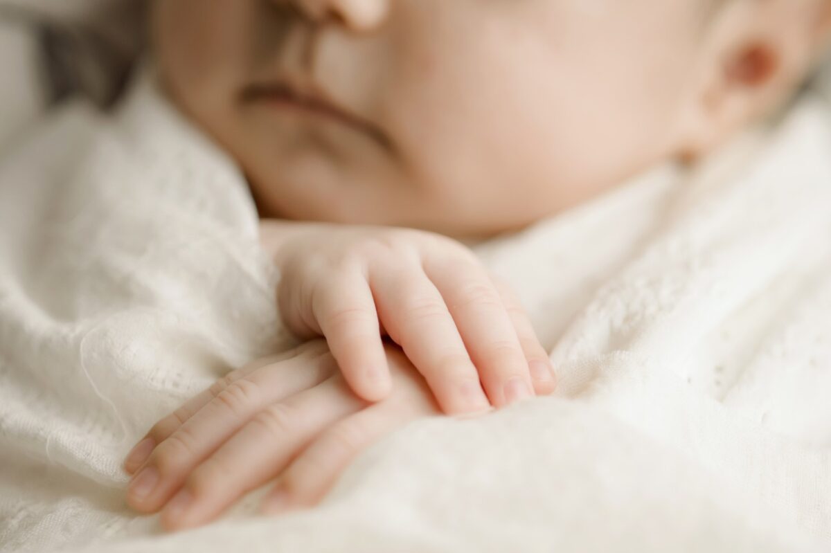 Newborn baby fingers close up macro shot - Baltimore newborn photographer