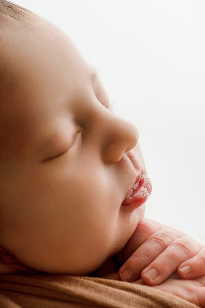 Newborn macro detail eyelashes close up Sugarloaf Photography Bel Air