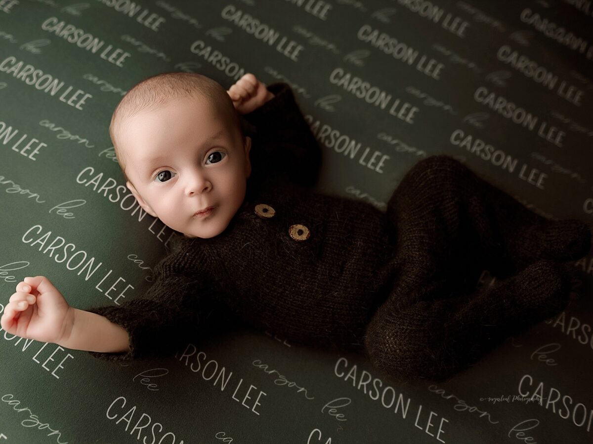 Can’t Decide Between Posed or Lifestyle Newborn Photos? You Can Have Both
