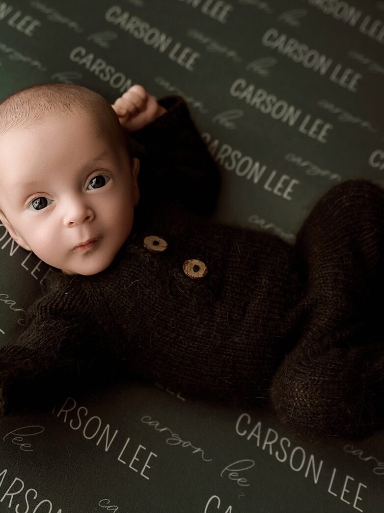 Can’t Decide Between Posed or Lifestyle Newborn Photos? You Can Have Both