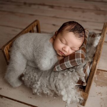 What to Pack in Your Baby’s Hospital Go-Home Bag | A Guide from a Bel Air Newborn Photographer