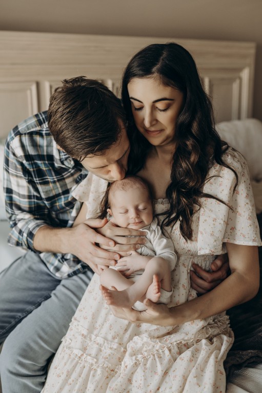Natural vs Posed Newborn Photography: There’s Room for Both! Newborn Photographer Harford County